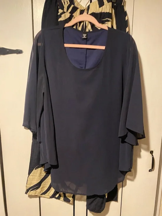 SHEIN Navy Blouse with Navy-and-Cream Leaf Print Wide-Leg Pants - Picture 6 of 7